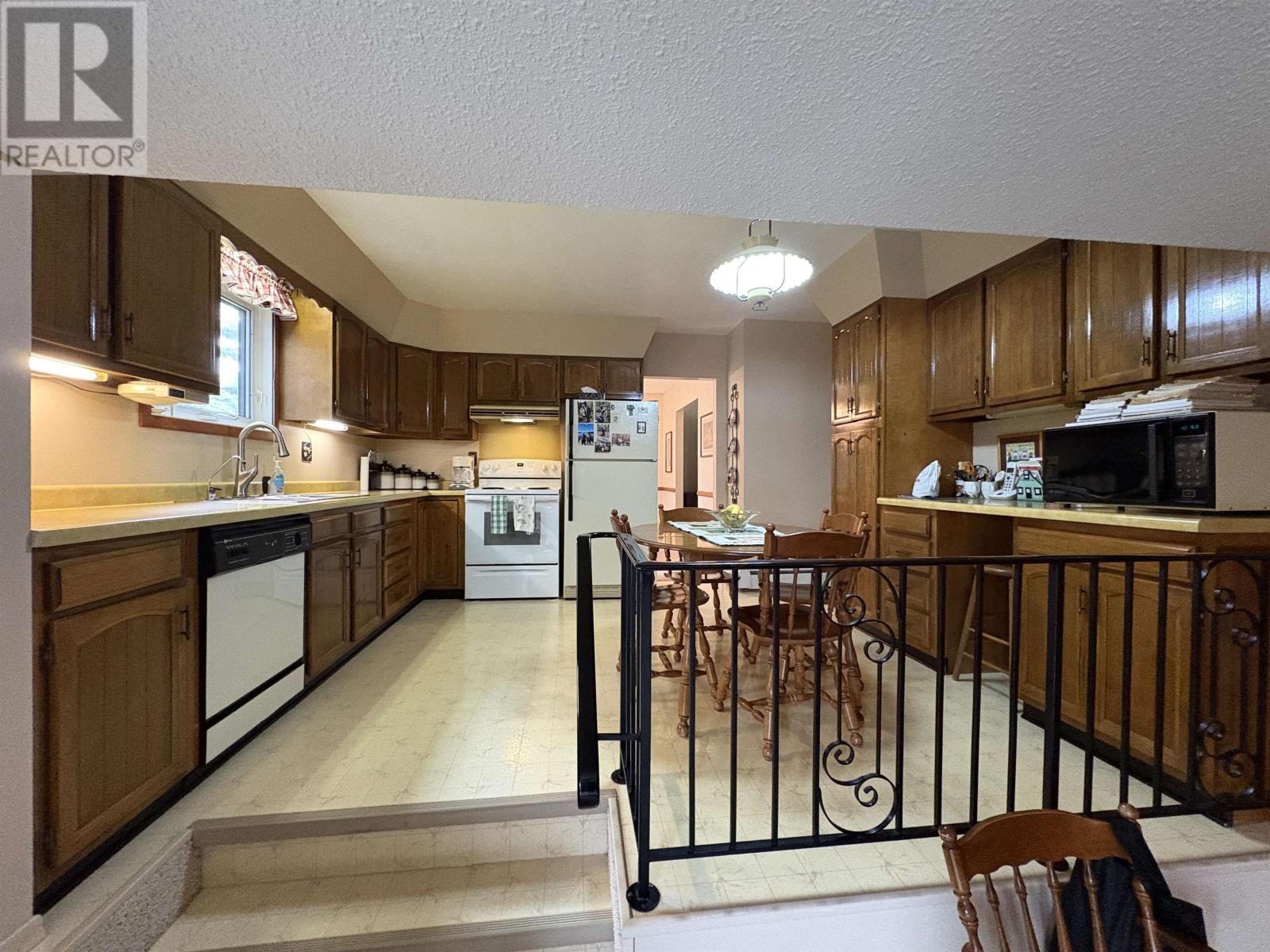 952 Russell BAY - 17
