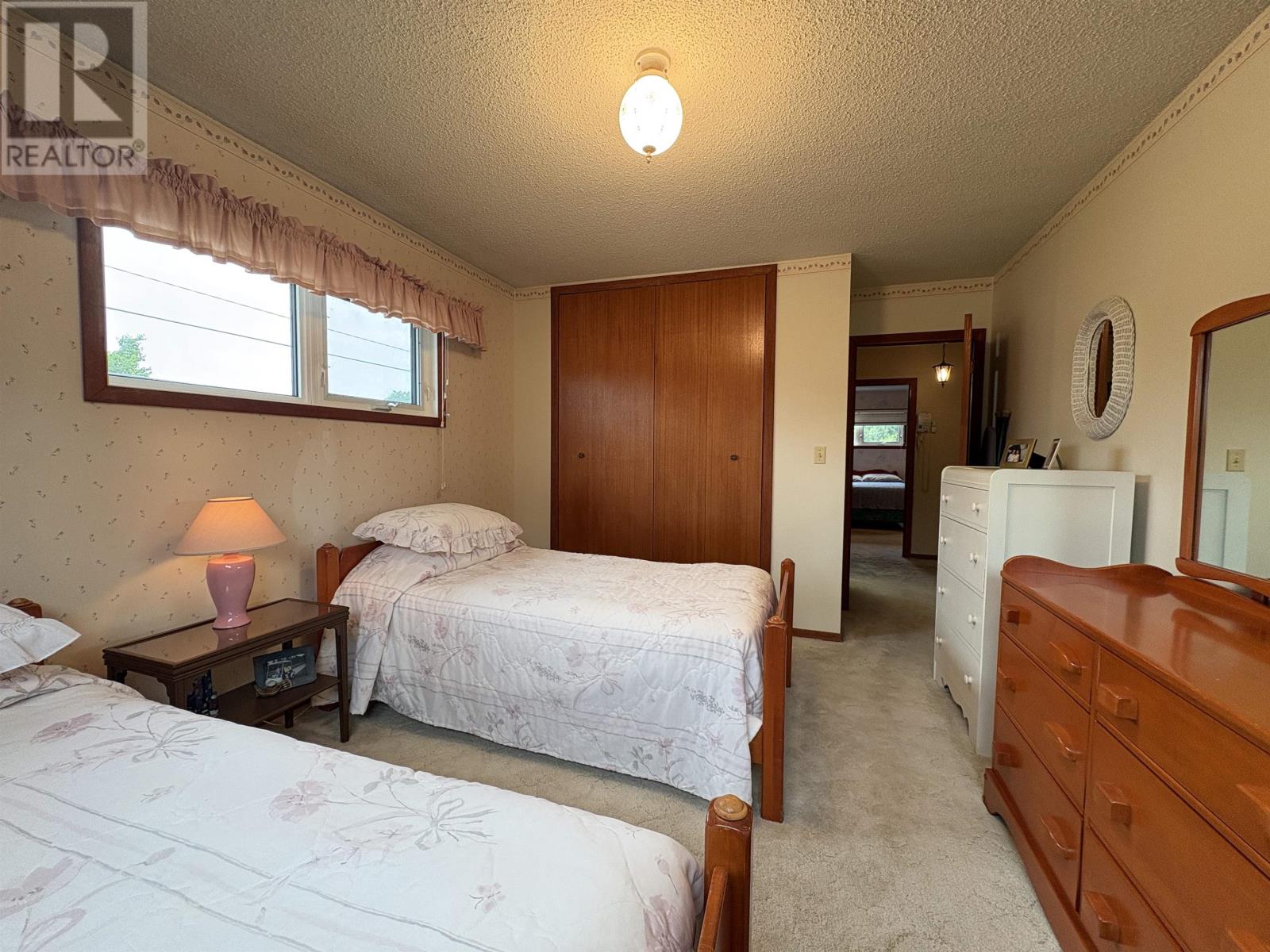 952 Russell BAY - 27