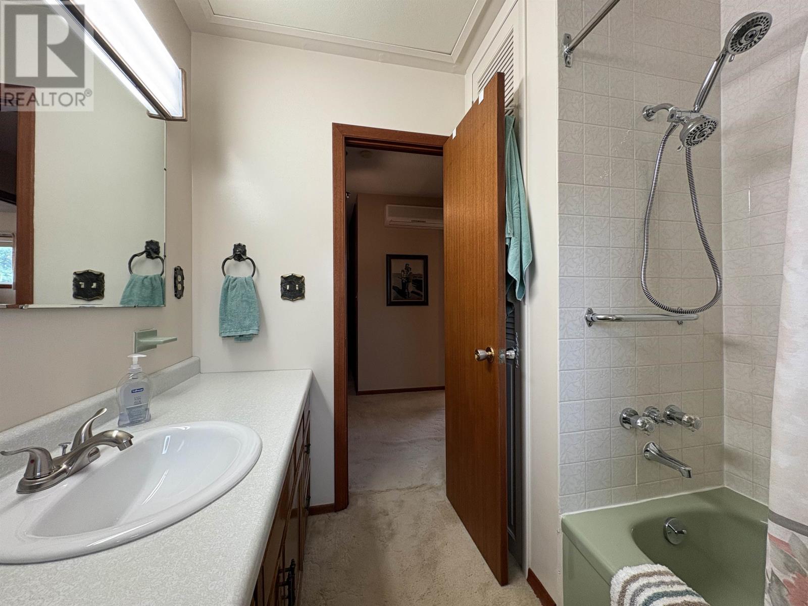 952 Russell BAY - 29