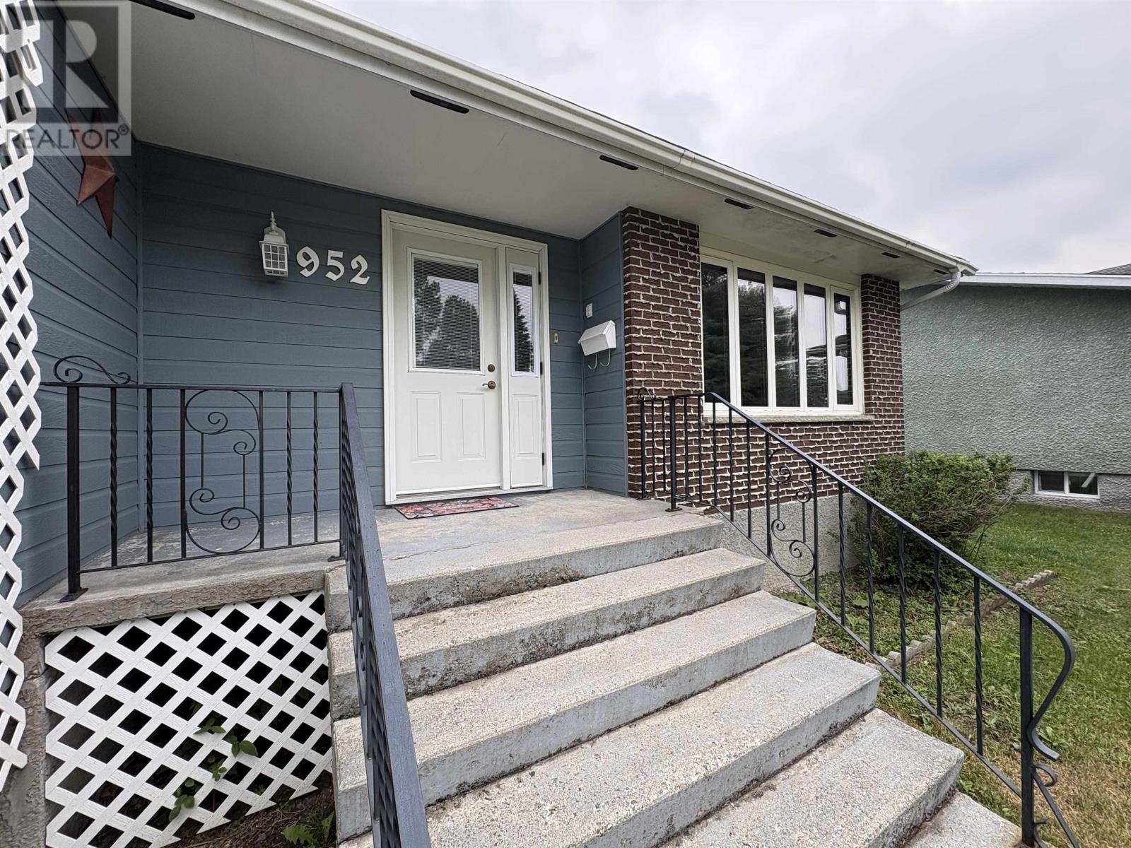 952 Russell BAY - 48