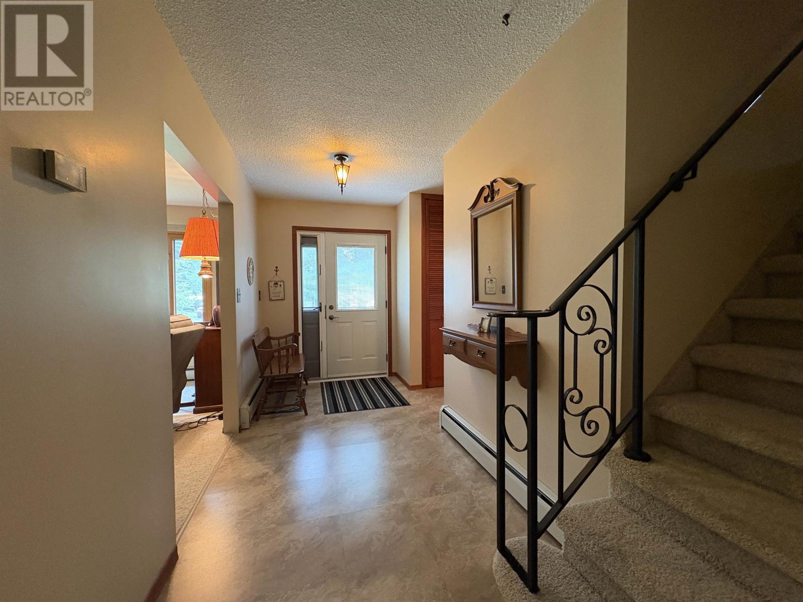 952 Russell BAY - 6