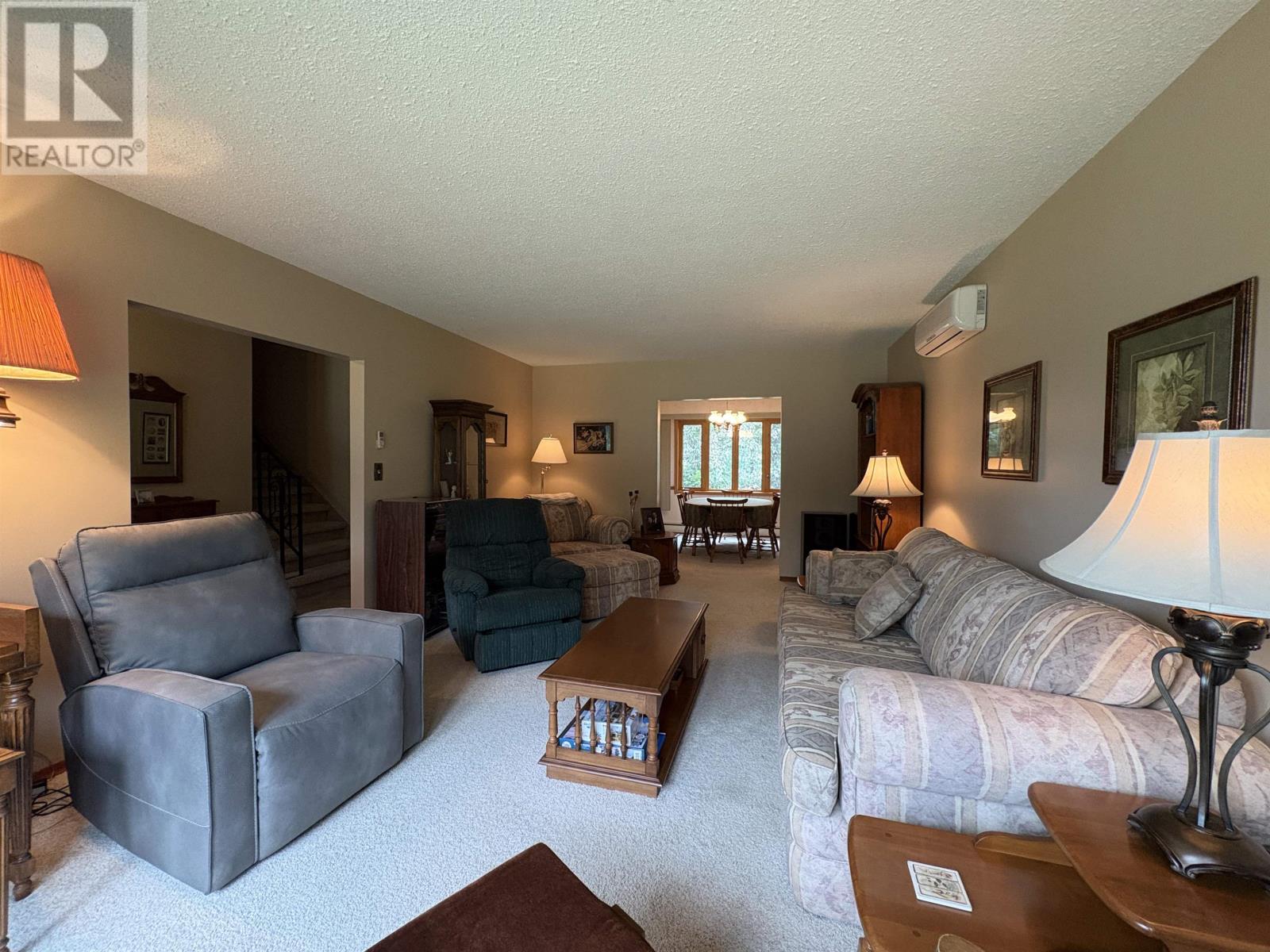 952 Russell BAY - 9