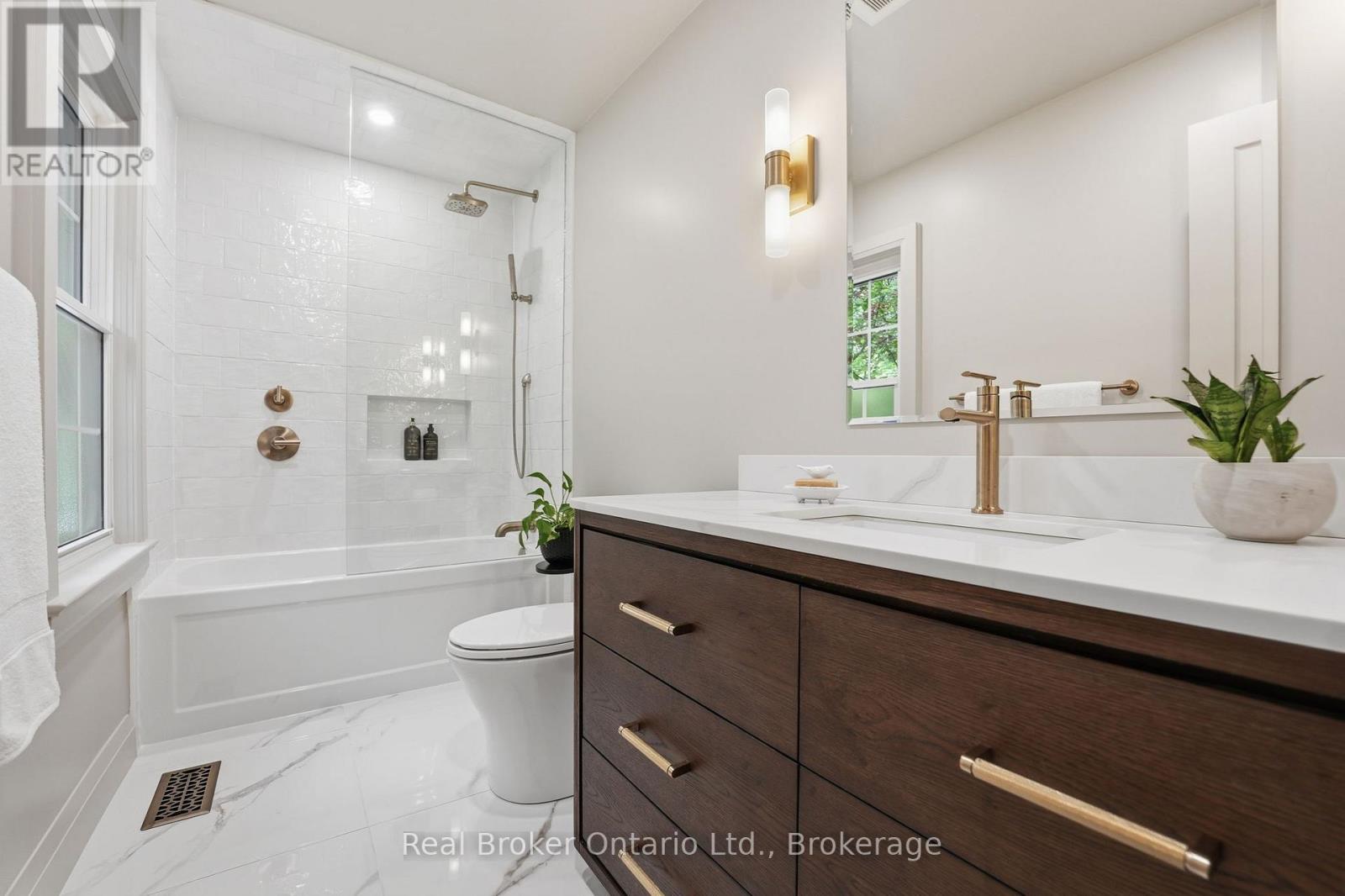 571 LEONARD COURT - 23