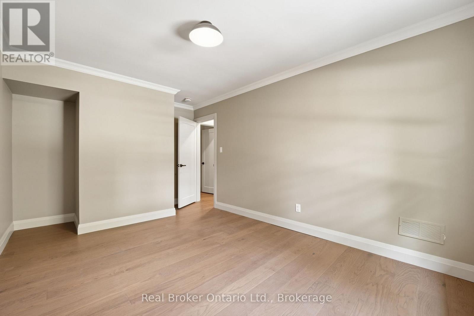 571 LEONARD COURT - 26