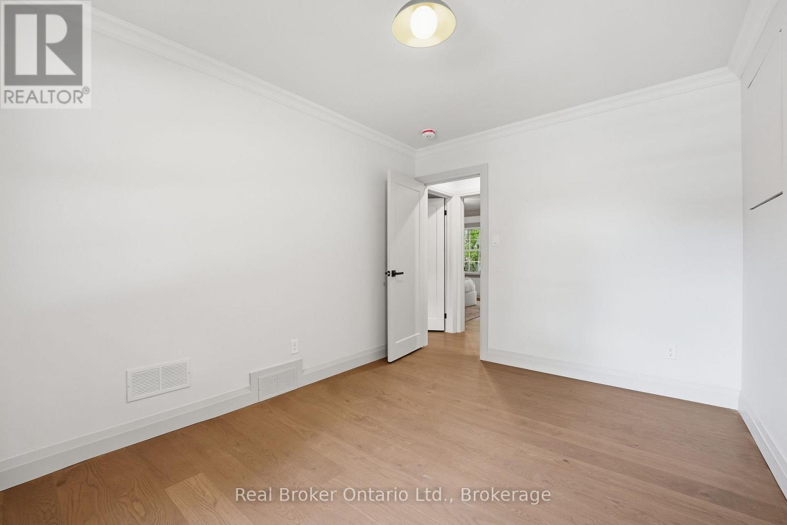 571 LEONARD COURT - 29