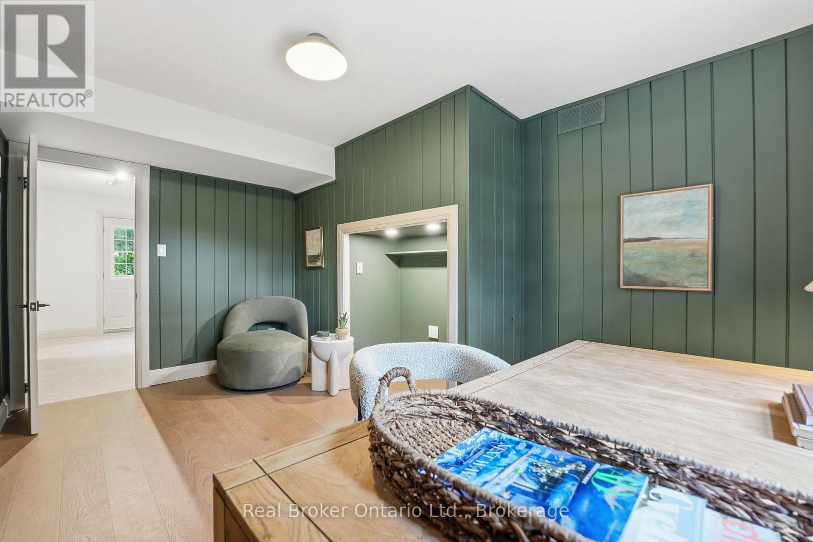 571 LEONARD COURT - 32