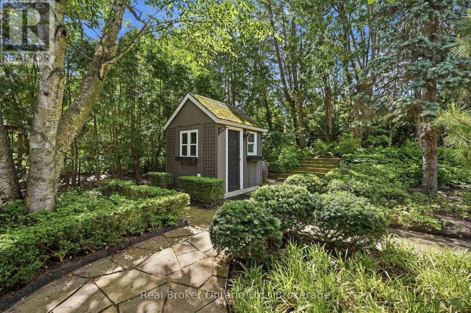 571 LEONARD COURT - 43
