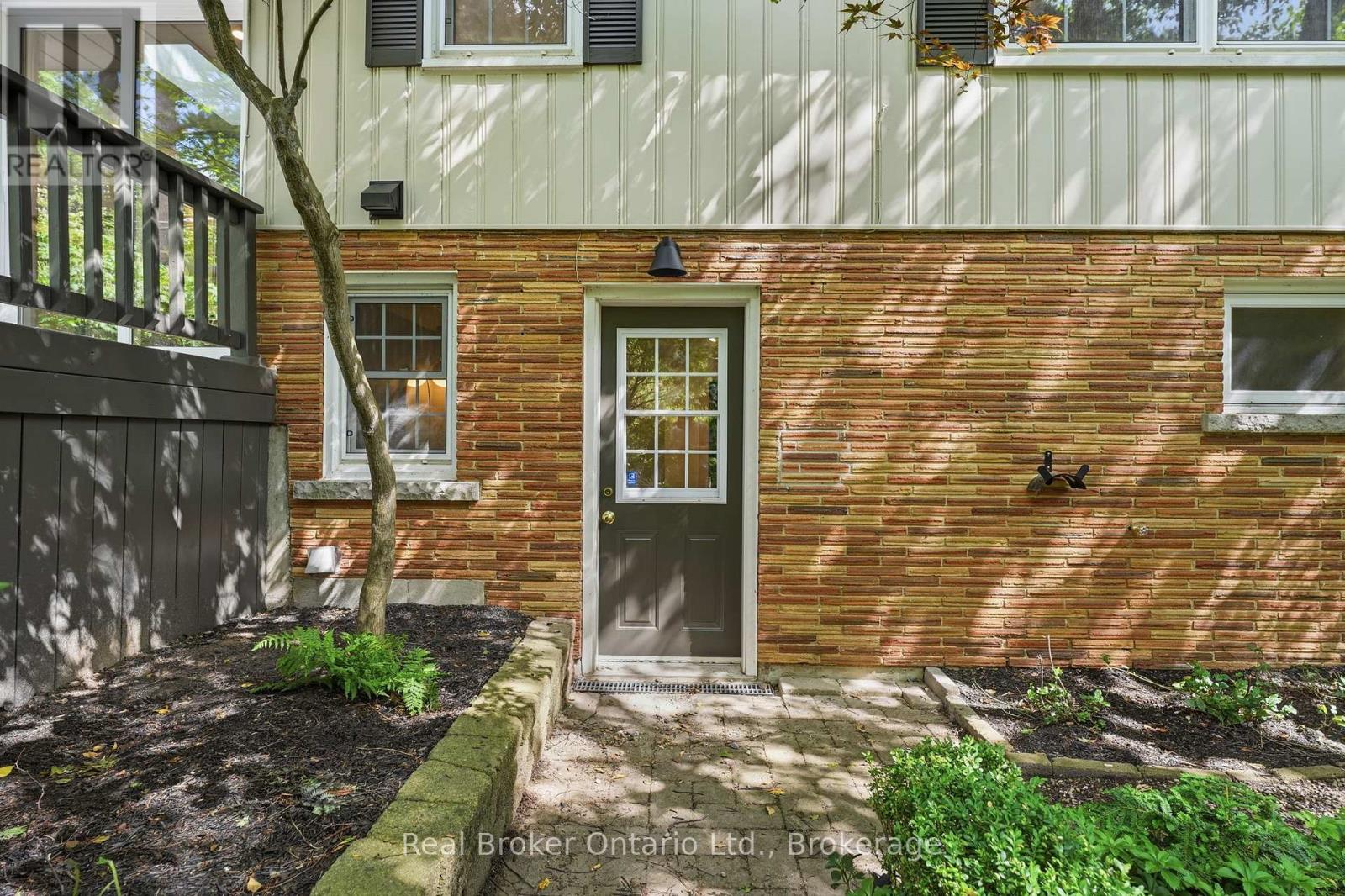571 LEONARD COURT - 44
