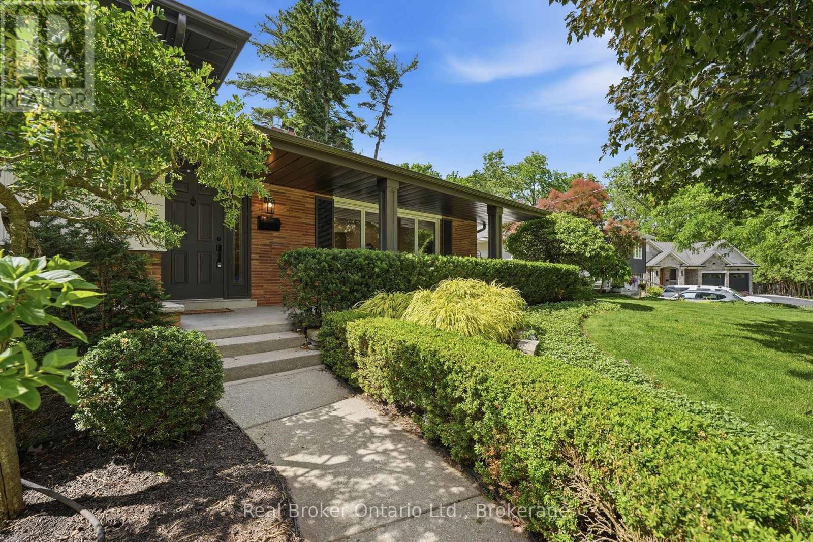 571 LEONARD COURT - 5