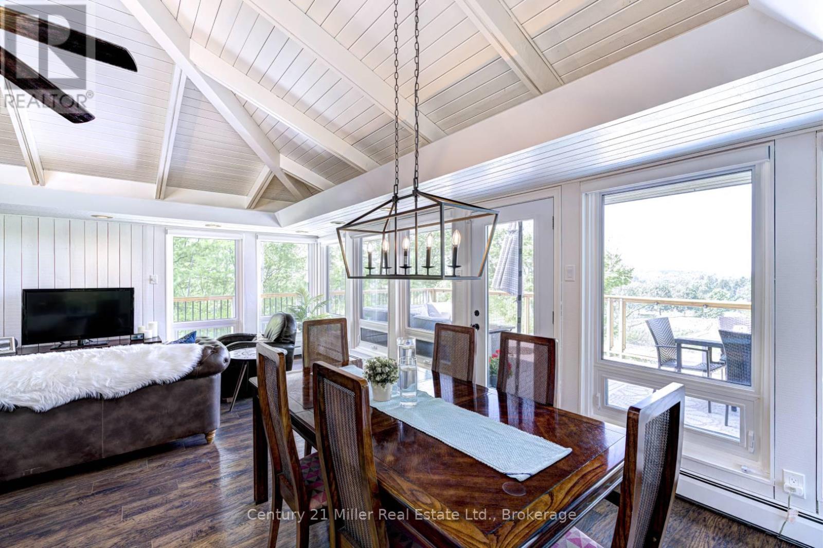 50 GREENSVIEW DRIVE - 12
