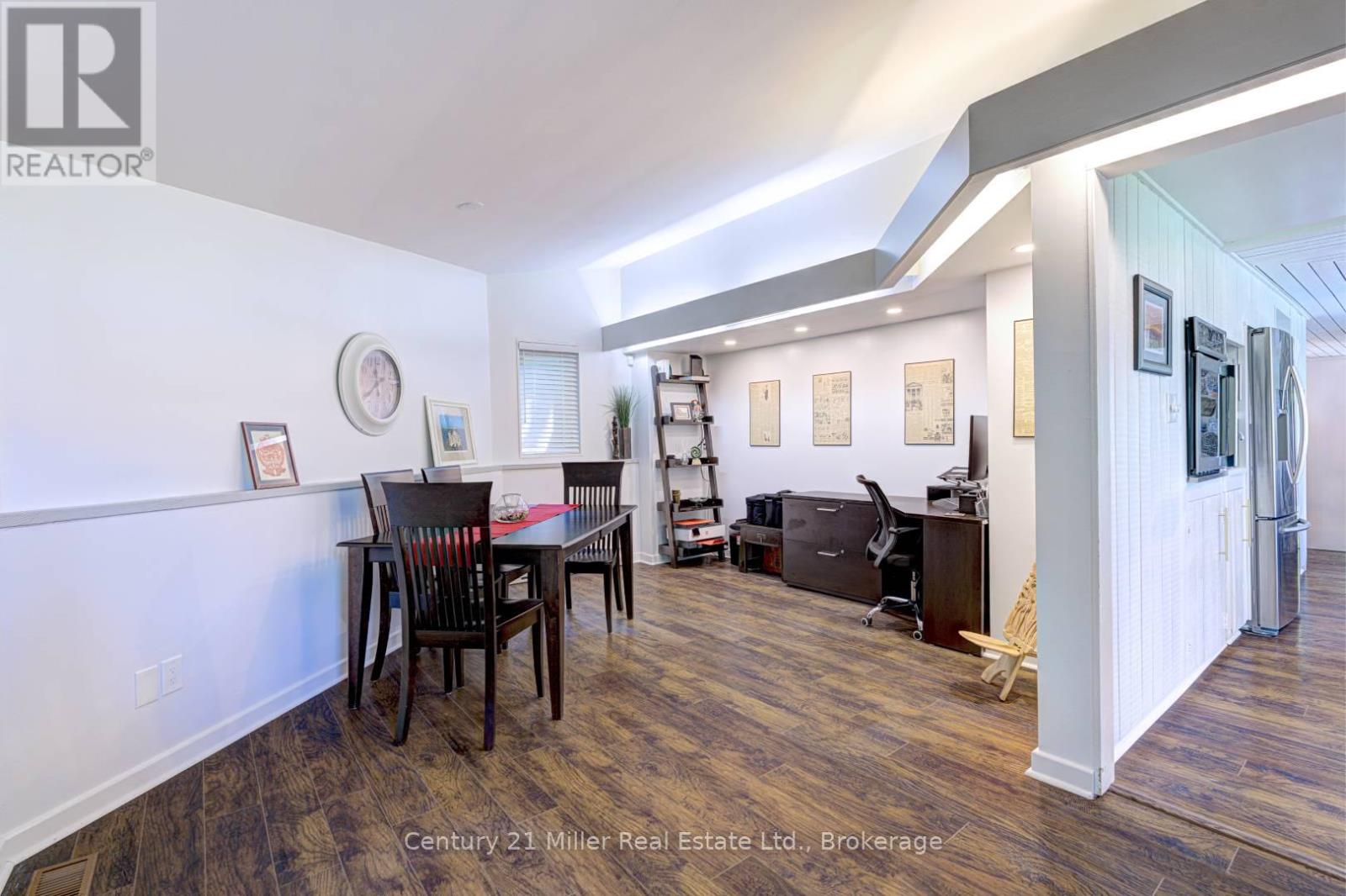 50 GREENSVIEW DRIVE - 23