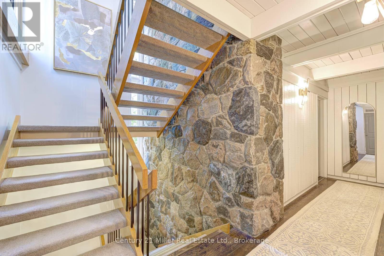 50 GREENSVIEW DRIVE - 27