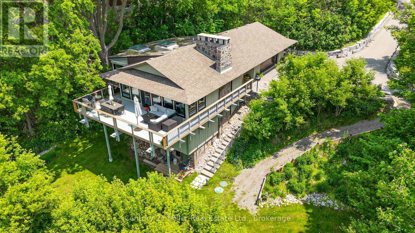 50 GREENSVIEW DRIVE - 3