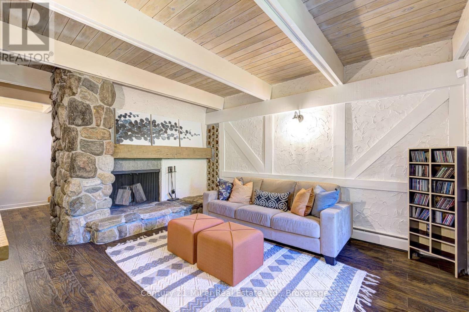 50 GREENSVIEW DRIVE - 34