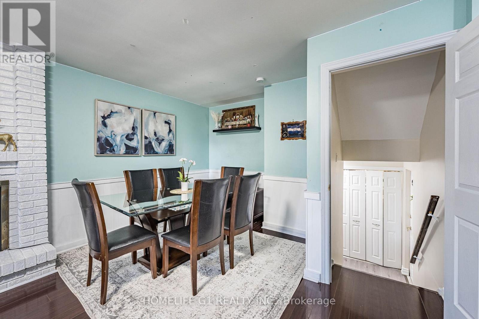 8 HOLGATE COURT - 15