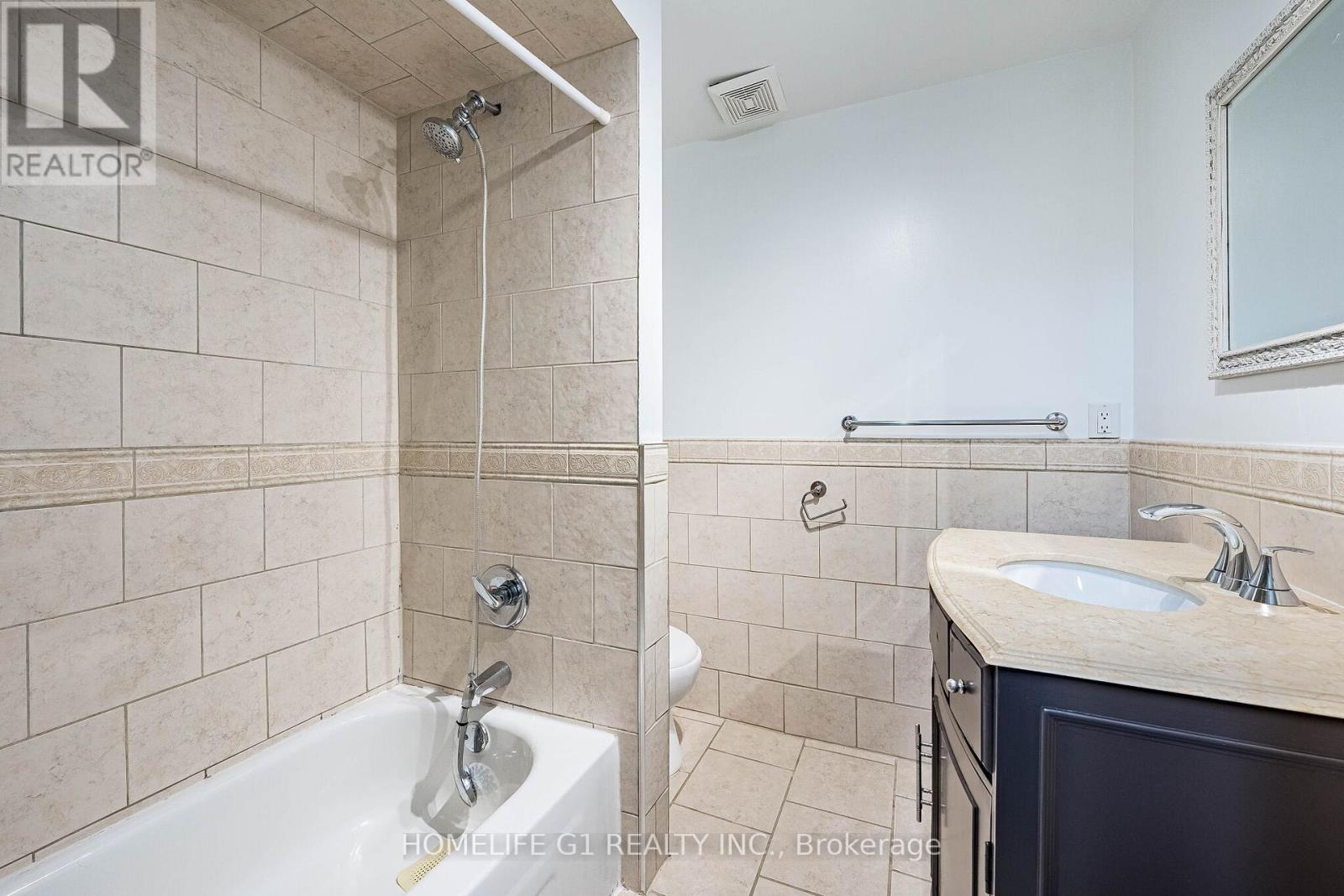 8 HOLGATE COURT - 27