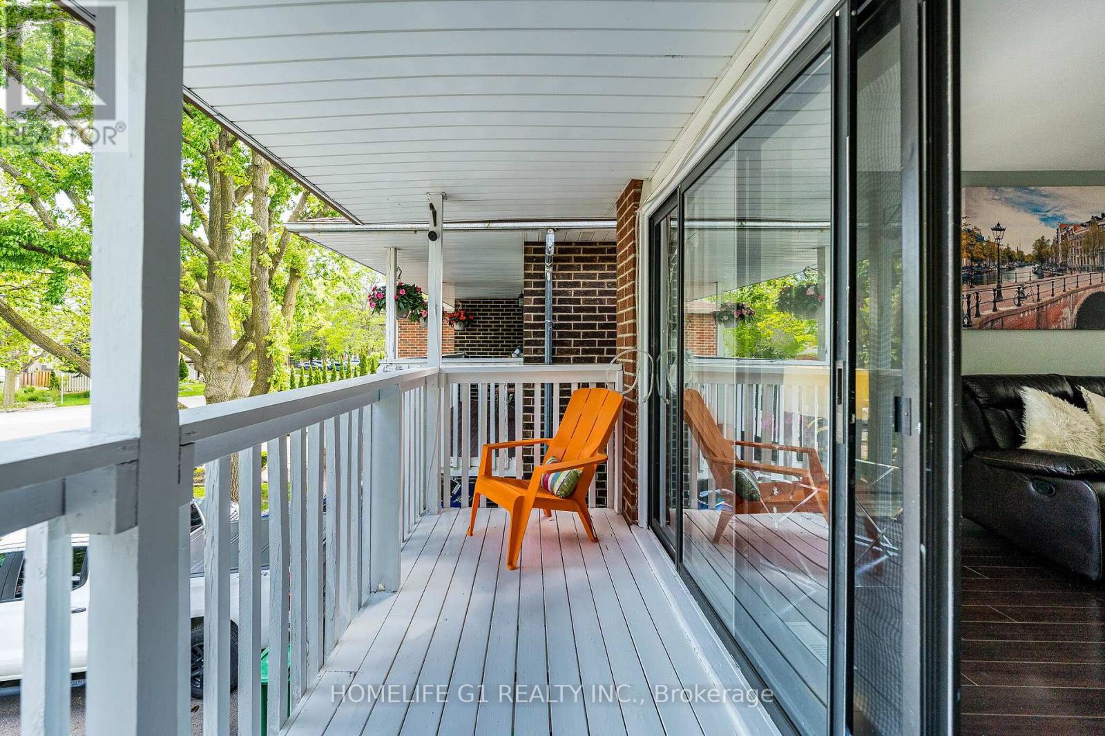 8 HOLGATE COURT - 7