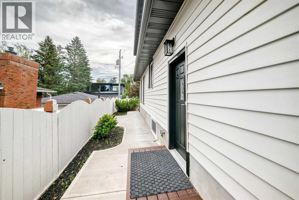 3824 Brooklyn Crescent NW - 41