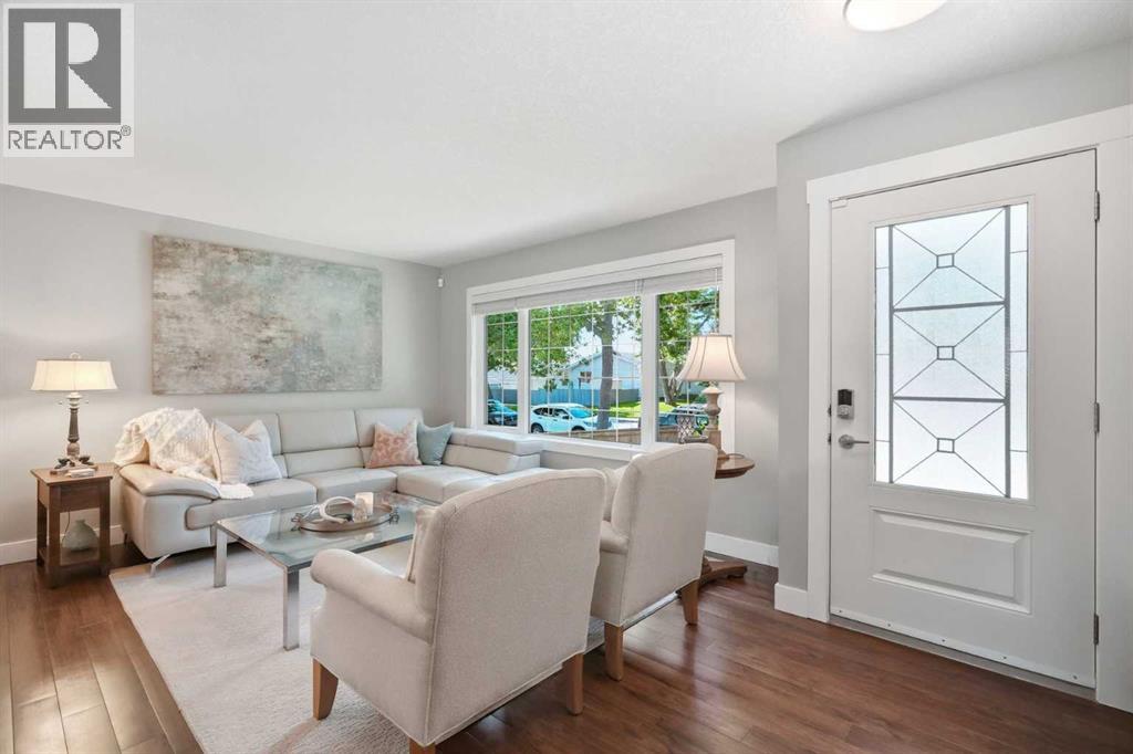 352 86 Avenue SE - Image 4