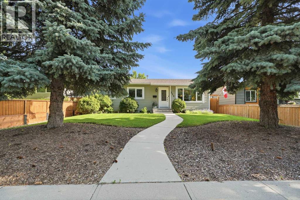 352 86 Avenue SE - 2