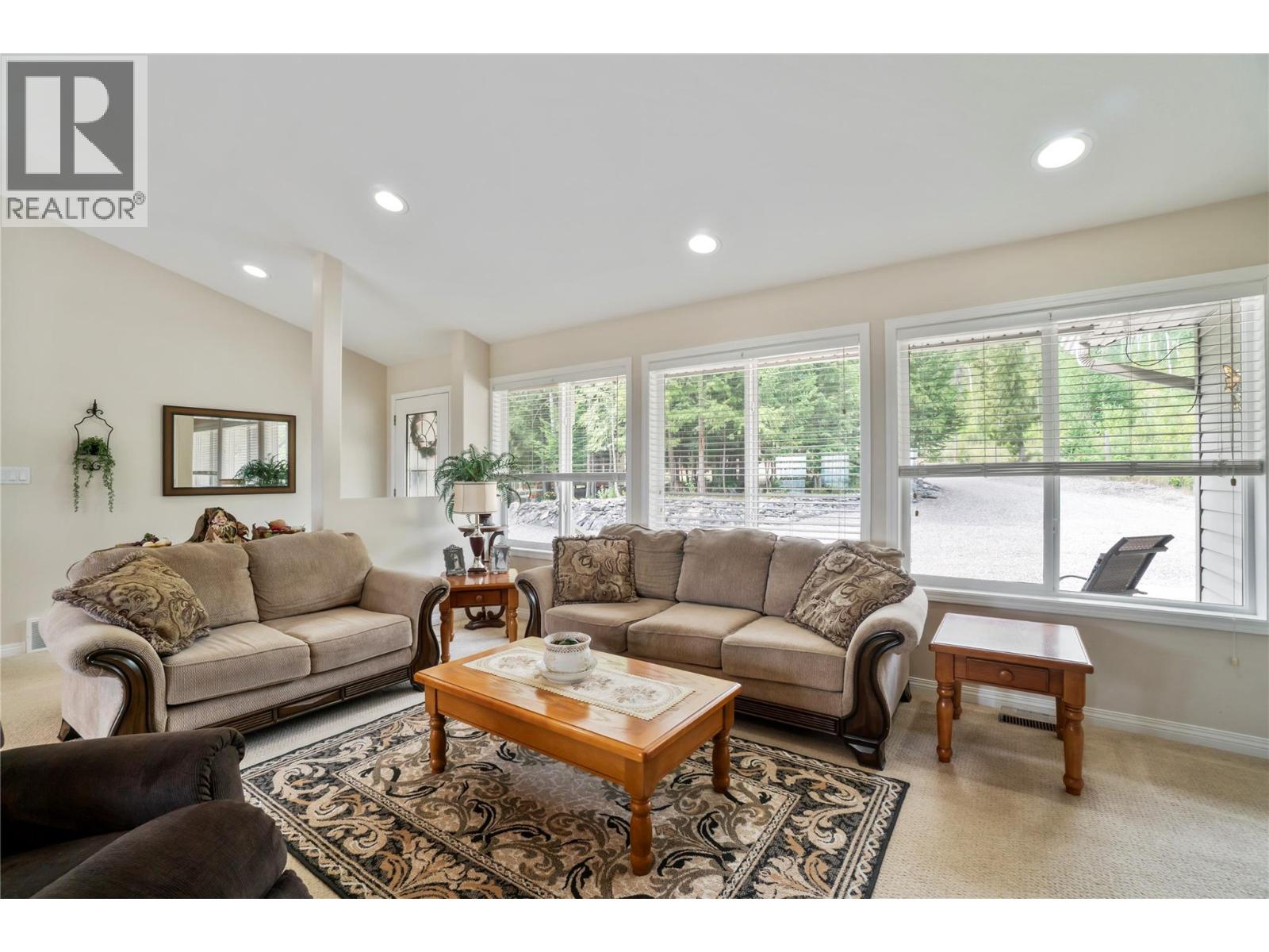 1406 Huckleberry Drive - 14