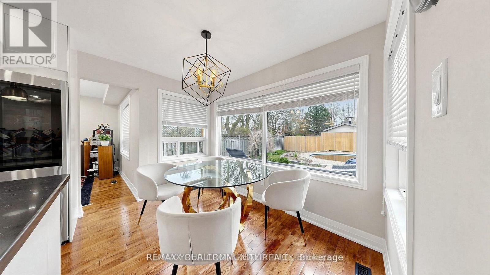 48 BEATTY CRESCENT - 10