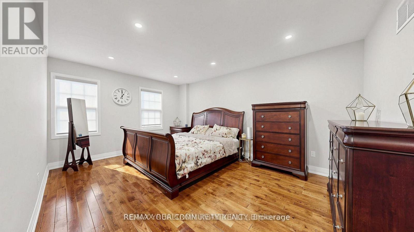 48 BEATTY CRESCENT - 20
