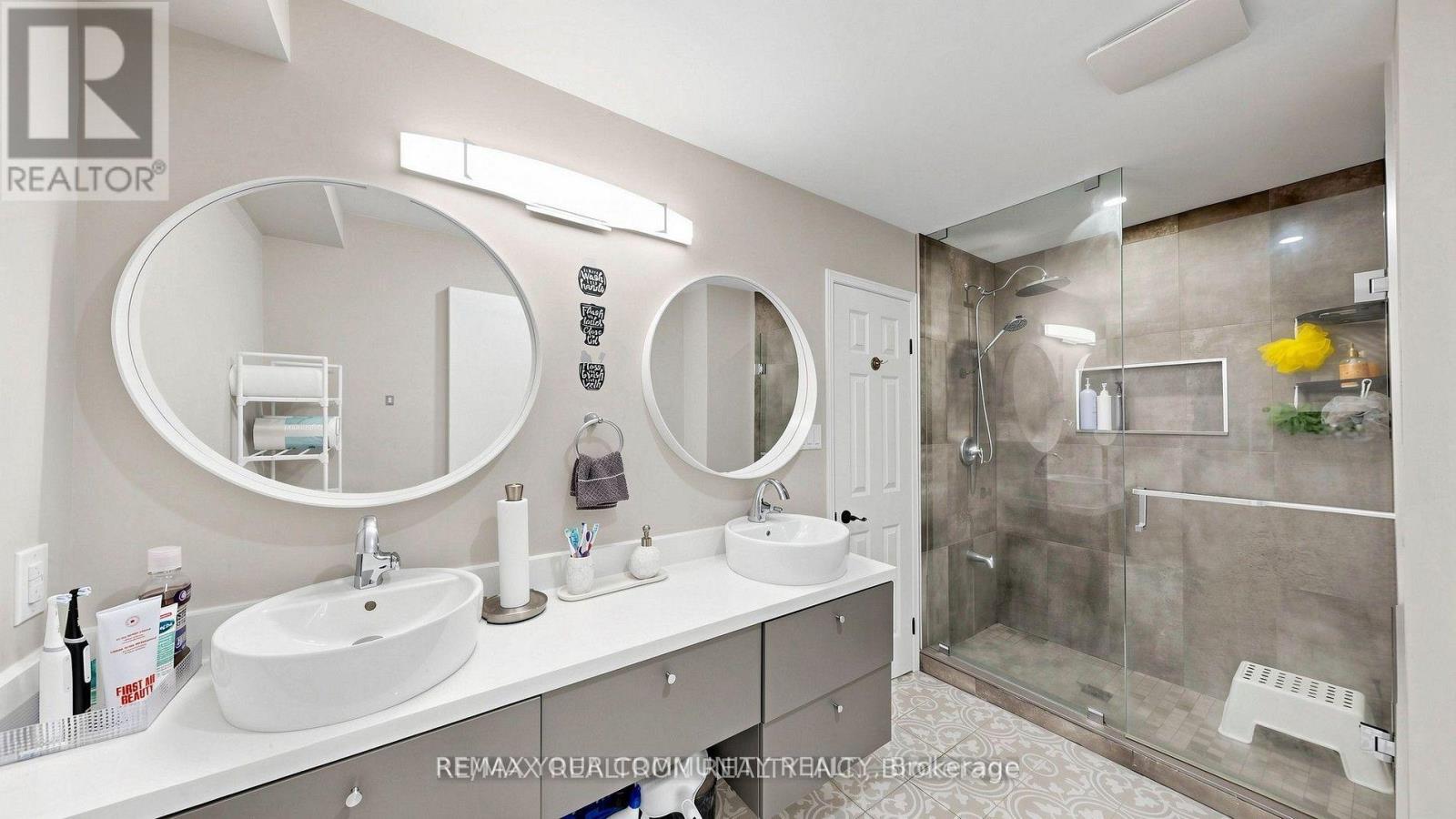 48 BEATTY CRESCENT - 24