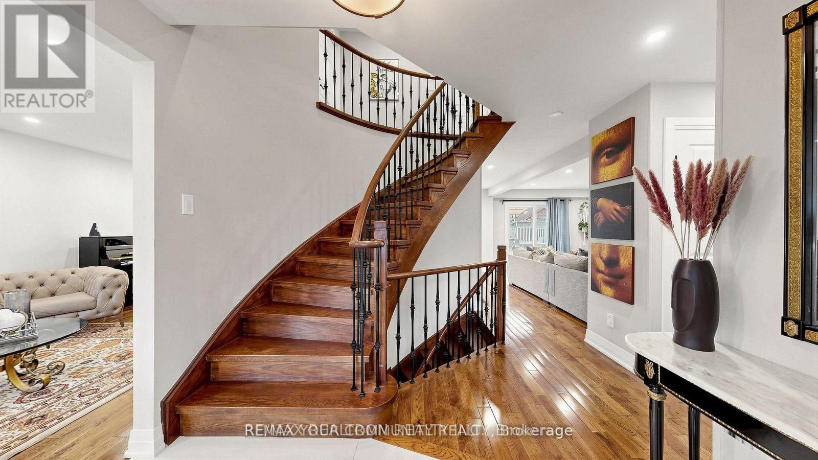 48 BEATTY CRESCENT - 4