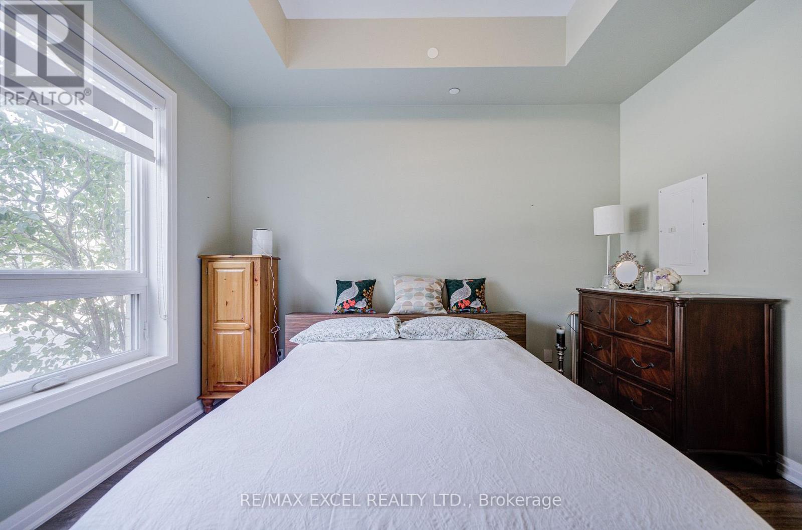 #103 2 ADAM SELLERS STREET - Image 33