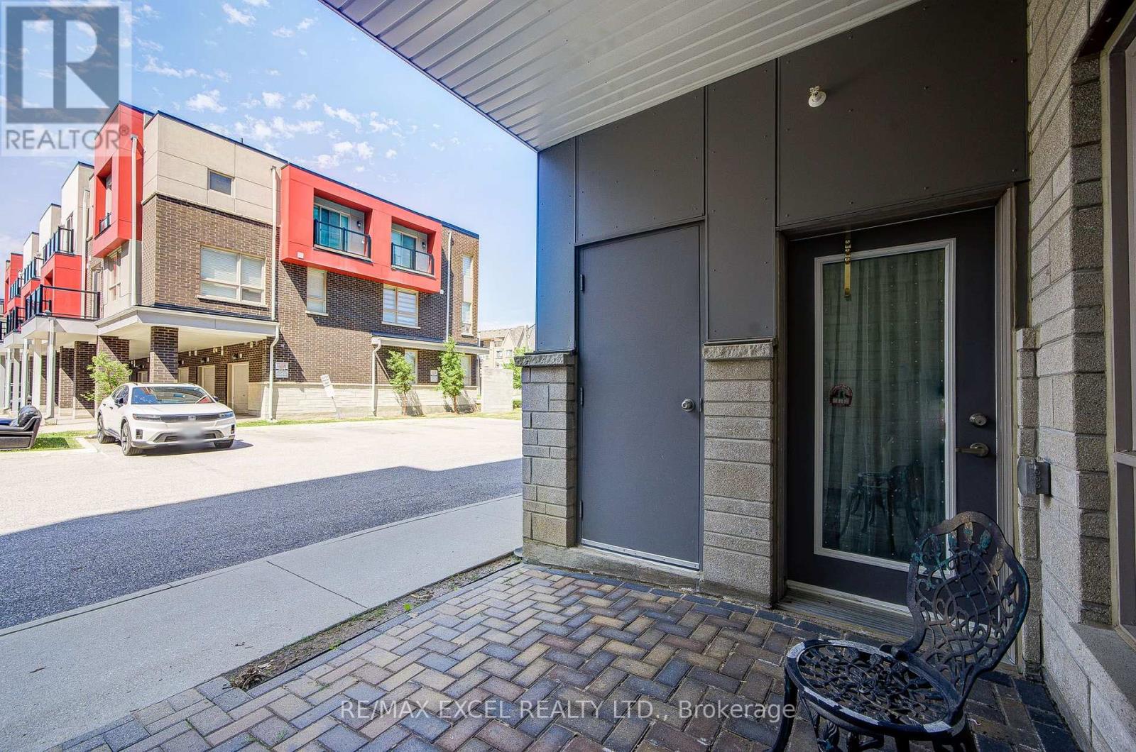 #103 2 ADAM SELLERS STREET - Image 40