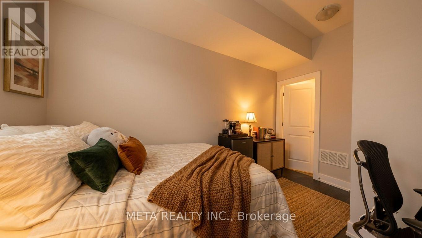 #L144 9560 ISLINGTON AVENUE - 24