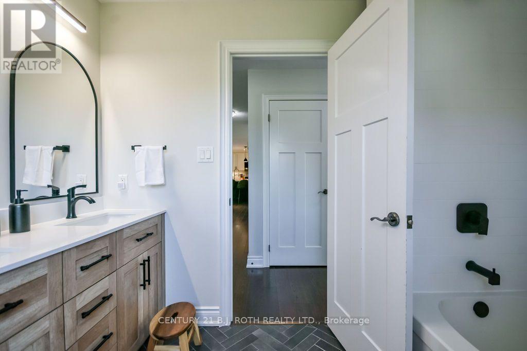 36 MERRINGTON AVENUE - Image 31