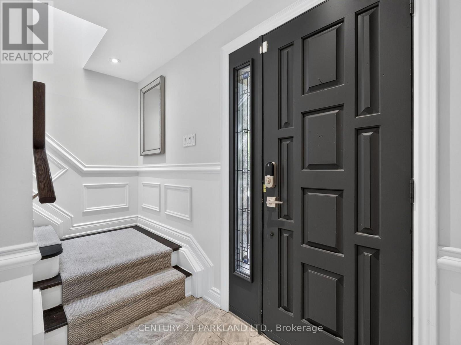 1302 HILLVIEW CRESCENT - 17