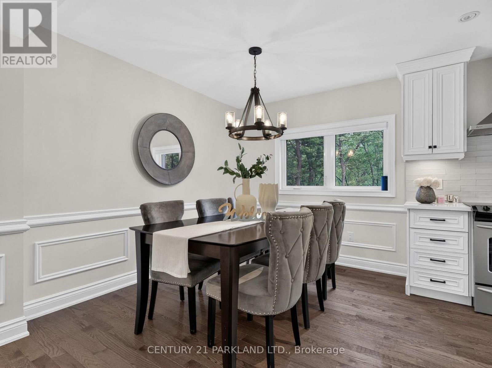 1302 HILLVIEW CRESCENT - 8