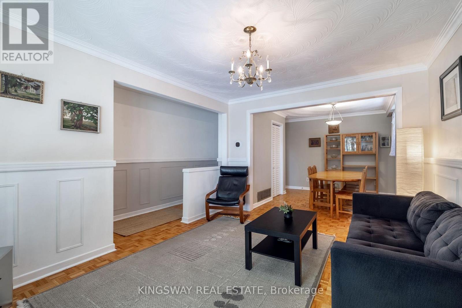 121 LAKE CRESCENT - 6