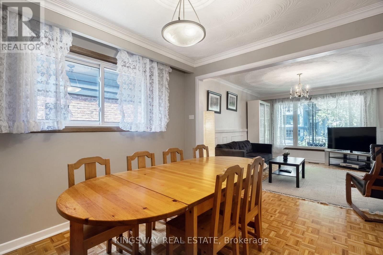 121 LAKE CRESCENT - 7