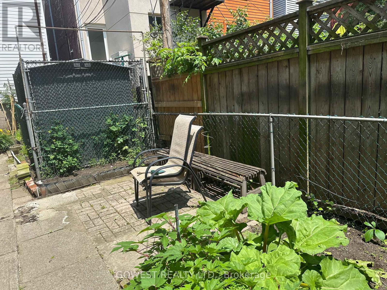 30 GRENADIER ROAD - 5