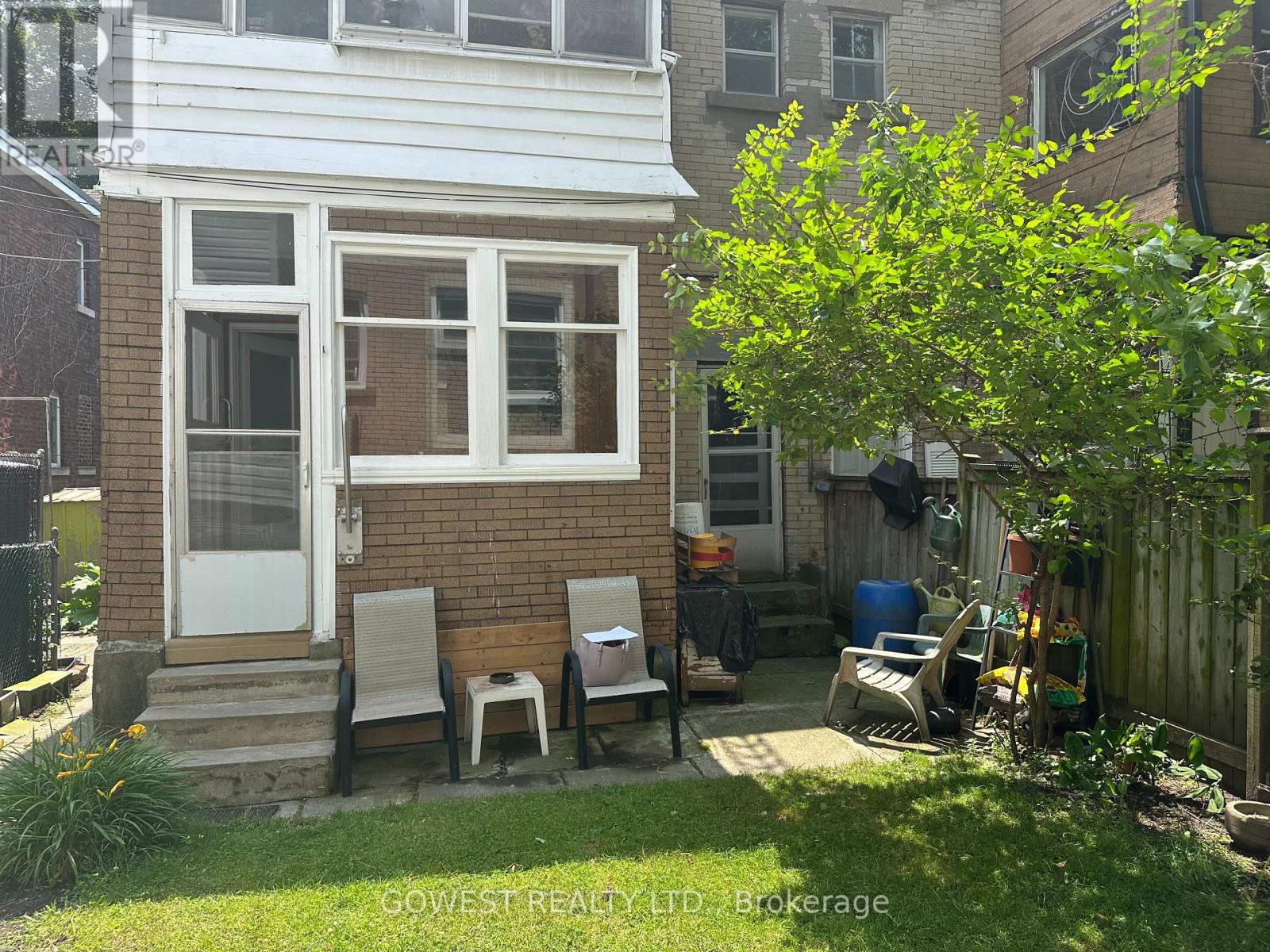 30 GRENADIER ROAD - 6