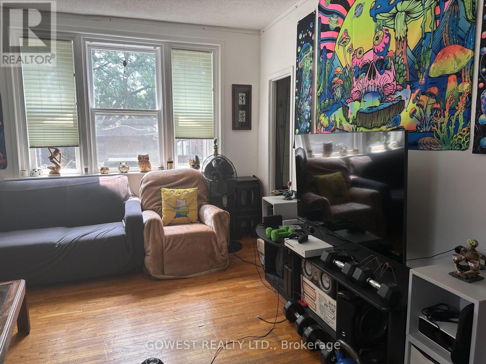 30 GRENADIER ROAD - 8