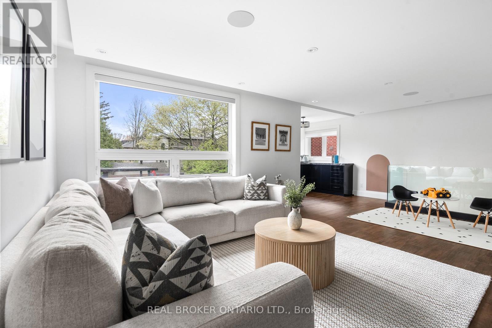 17 OLD OAK ROAD - 11