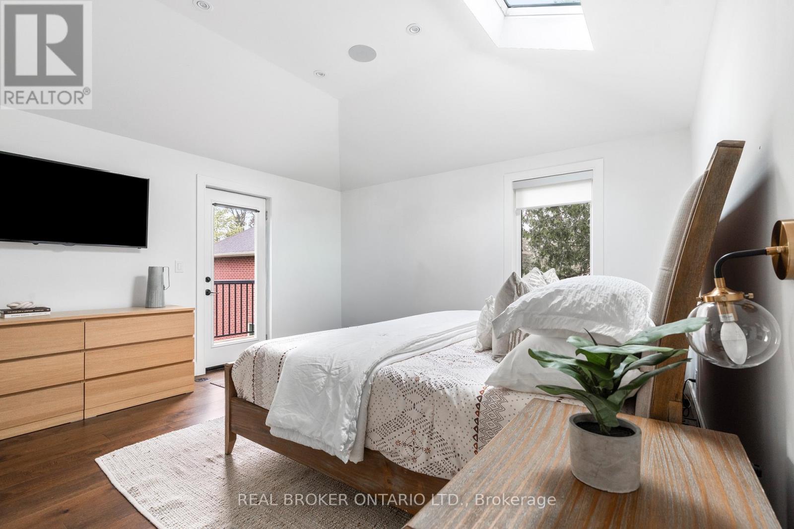 17 OLD OAK ROAD - 23