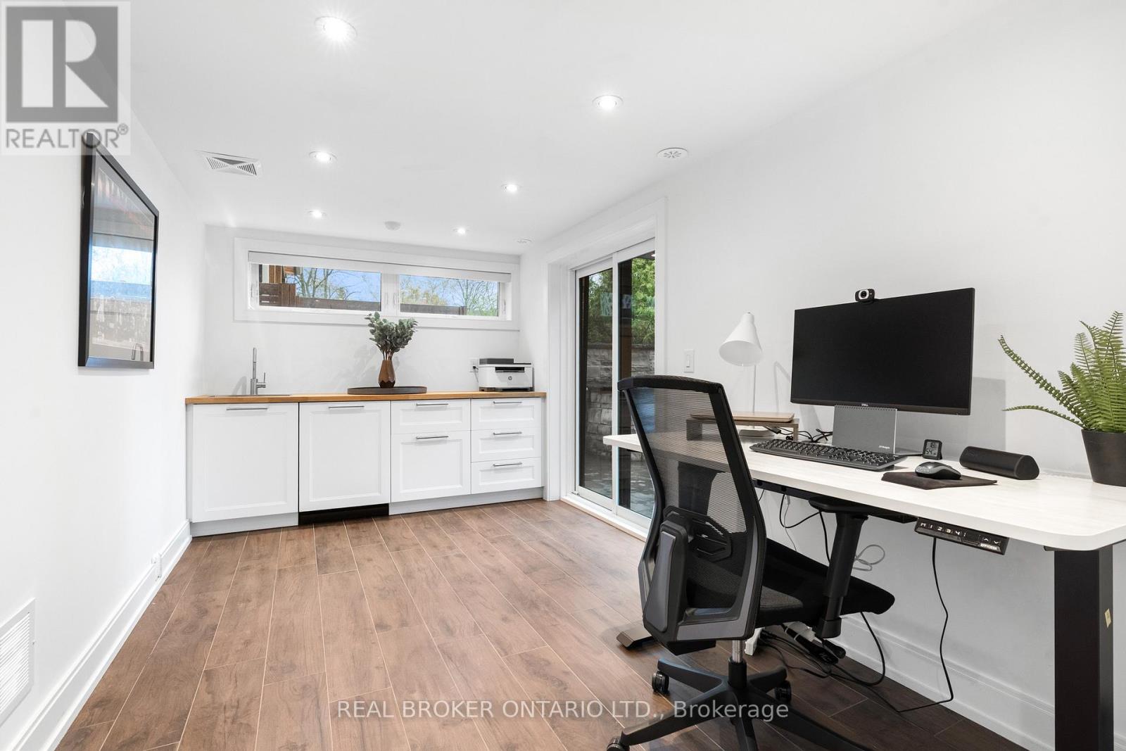 17 OLD OAK ROAD - 30