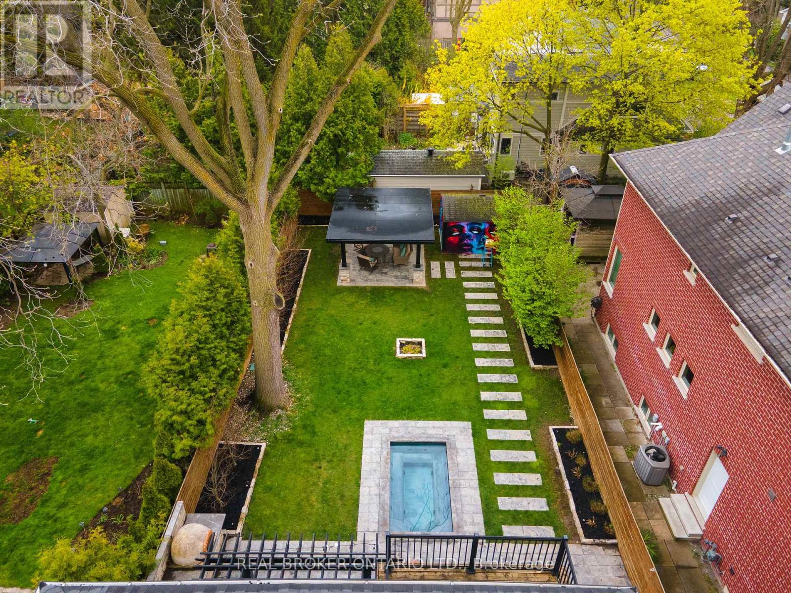 17 OLD OAK ROAD - 40