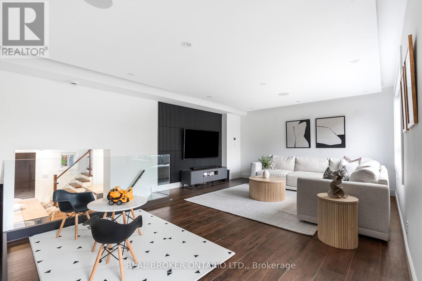 17 OLD OAK ROAD - 9