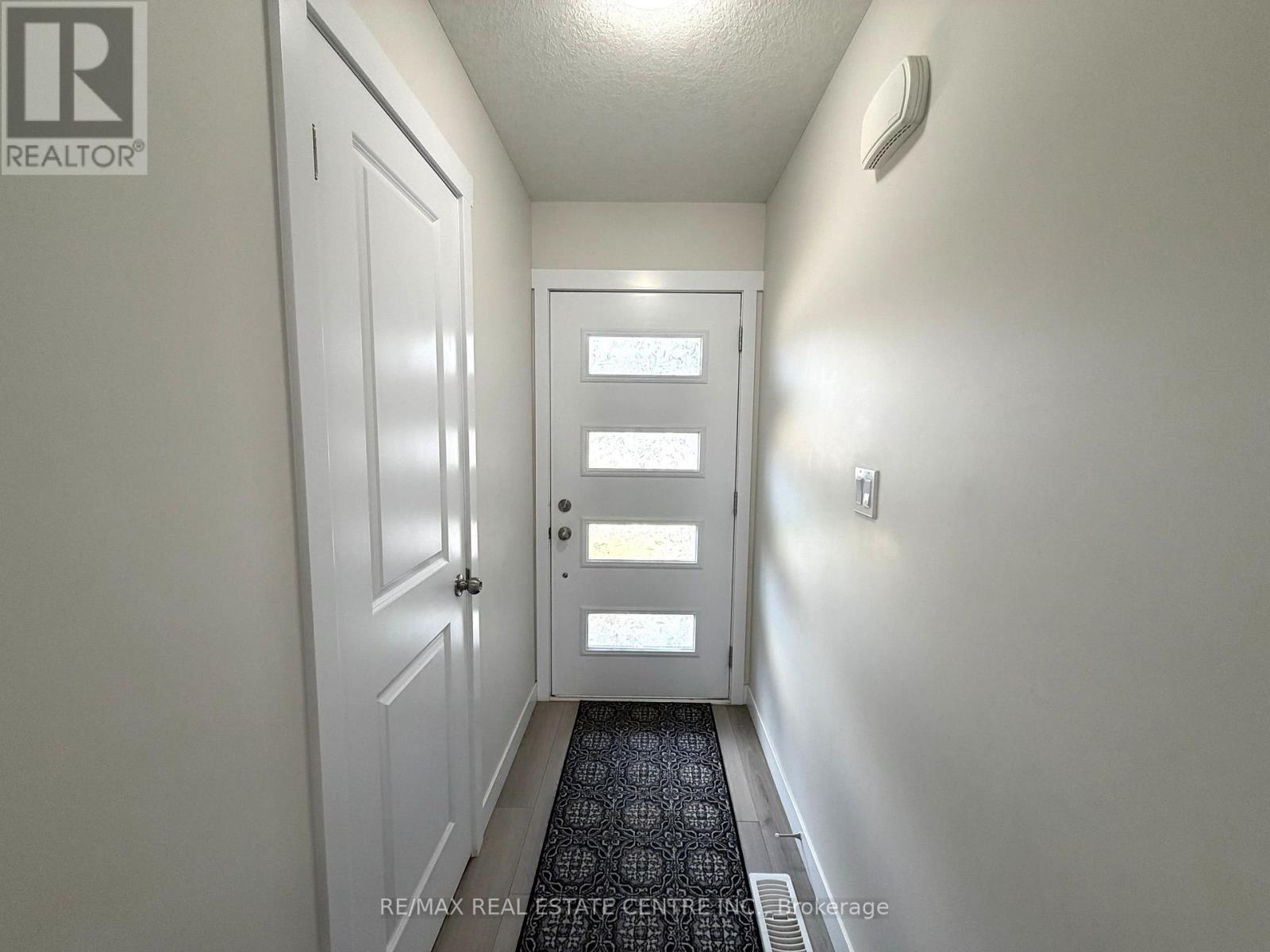 51 WILKINSON AVENUE — photo 3