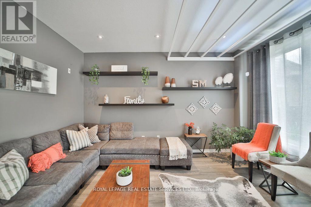 15 MCALLISTAR DRIVE - 16