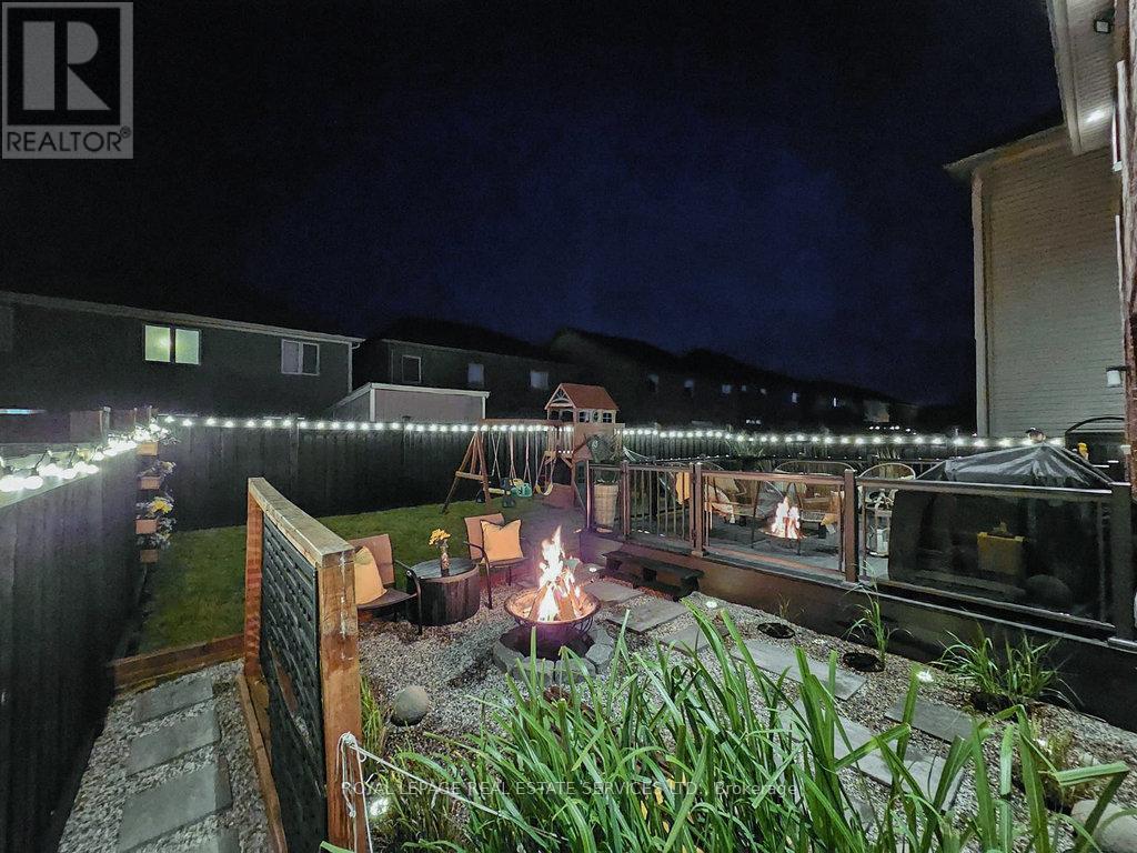 15 MCALLISTAR DRIVE - 43