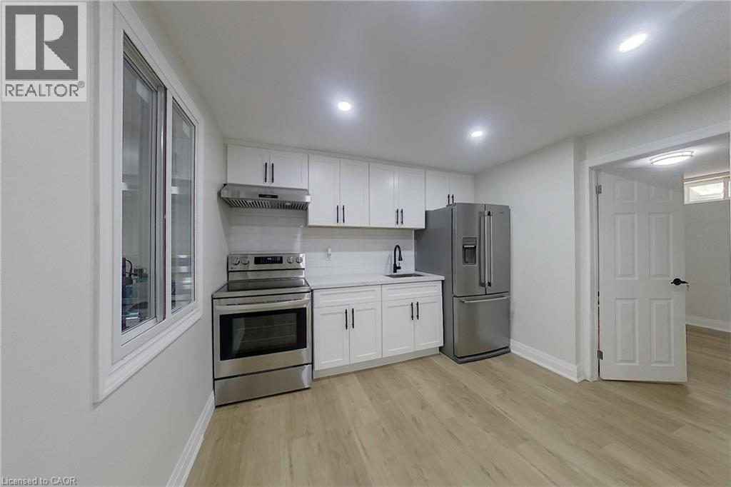 205 JANEFIELD Avenue - Image 28