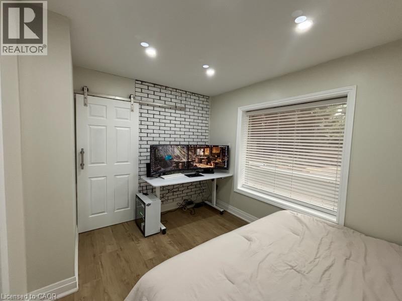205 JANEFIELD Avenue - Image 15